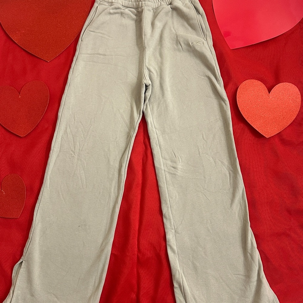 Hollister Cream Women's Pants
